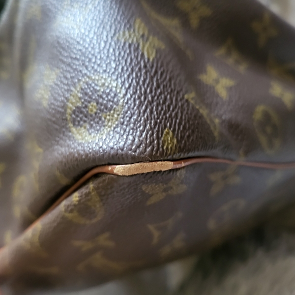 Louis Vuitton LV Monogram Marceau GM Vintage Crossbody Bag. - Picture 11 of 14